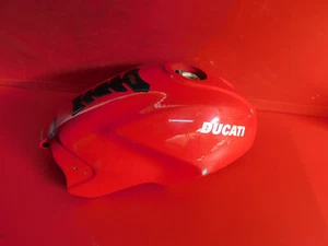 SERBATOIO CARBURANTE BENZINA LIEVI DANNI DUCATI MONSTER 695 2006 2008 MARY 380 - Foto 1 di 16