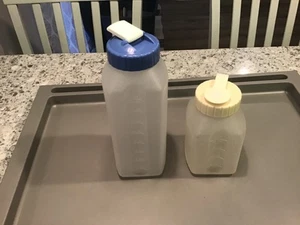 Lot of 2 Rubbermaid Servin Saver Drink Containers 1 Quart & 1 Pint w/Lids - Picture 1 of 4