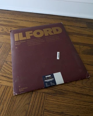 Lote de papel fotográfico Ilford Multigrado RC - 11x14 y 8x10 Foto 1 de 4