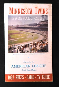 1962 Minnesota Twins MLB Baseball Media Guide - Picture 1 of 2