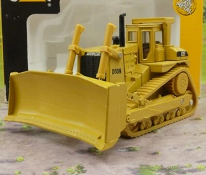 ERTL 2436 CAT D10N Tracked Bulldozer - 1:50 scale diecast model mint boxed - Picture 1 of 9