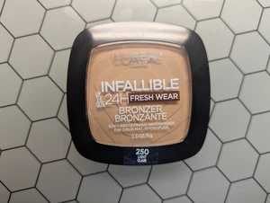 L'Oreal Infallible Bronzer - 250 Light - New/Sealed - Picture 1 of 1