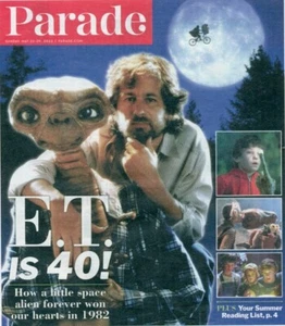 PARADE - E.T. IS 40 - STEVEN SPIELBERG COVER - E.T. THE EXTRA TERRESTRIAL - Picture 1 of 1