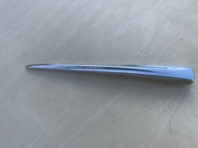 Jaguar XK150 Headlamp Spear - image 1 of 4