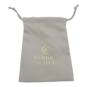 Bolso de terciopelo suave Kendrah Scott letras doradas - Imagen 1 de 2