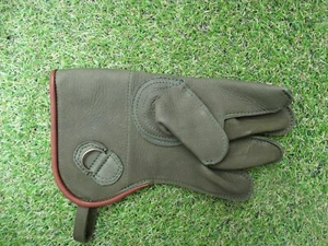 Stanislav Falconry Short Left Single Thickness Glove Green New Zealand Elk Med - Bild 1 von 2