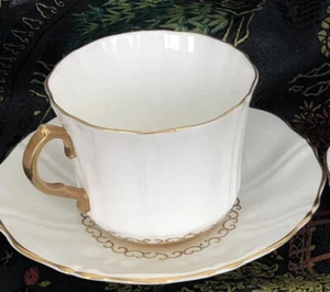Old Royal Bone China Teacup Saucer White Ribbed Gold Trim England granny core - Picture 1 of 4