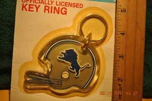 DETROIT LIONS -- Vintage 1985 Large 3" X 2" Acrylic Key Chain. -- N.F.L. - Picture 1 of 3