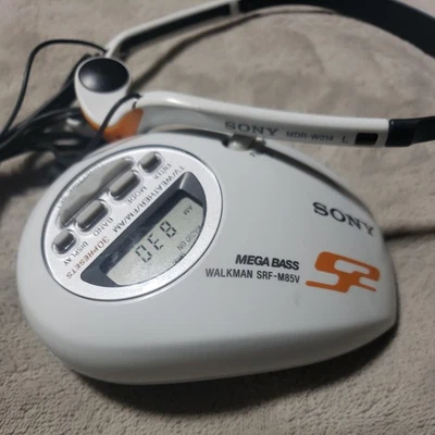 Sony SRF-M85v S2 Sports Walkman AM/FM Radio Mega Bass Works - Image 1 of 4