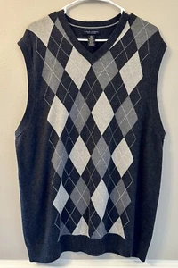 Banana Republic Silk Cashmere V-Neck Sweater Vest Men’s XL Gray Argyle Preppy - Picture 1 of 3
