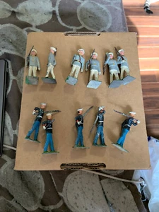 Lotto di 11 figurine Britains LTD metallo/piombo navale/marine/militari armi in movimento - Foto 1 di 11