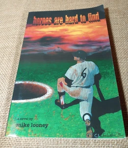 Heroes are Hard to Find  Signed by Mike Looney & Charlie Waters (NFL Cowboys) PB - Bild 1 von 8