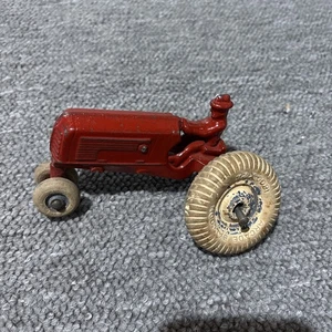 Arcade No. 3560 Oliver Tractor - 1930s Vintage Cast Iron Toy Missing 1 Rear Tire - Imagen 1 de 7