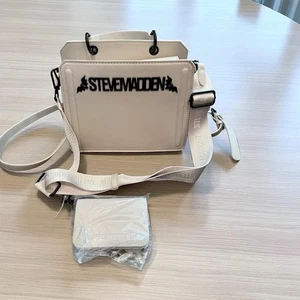 Steve Madden Evelyn Umhängetasche Crossbody Bag Halloween Edition Chalk/Bat Grunge NEU - Bild 1 von 11