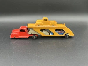 Tootsie toy International Auto Transport with 3 Cars - Picture 1 of 8
