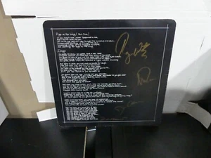 Pink Floyd (manga interior) firmado con certificado de autenticidad - Imagen 1 de 2