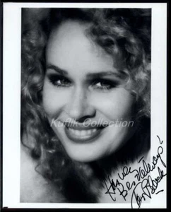 Karen Black - Foto firmada con autógrafo - Casa de los 1000 cadáveres - Imagen 1 de 1