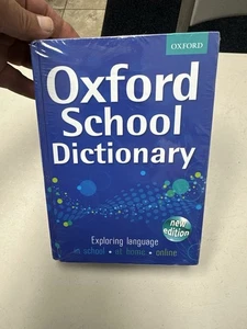 OXFORD SCHOOL DICTIONARY NEW ED by Oxford Dictionaries 0192732641 The Fast Free - Picture 1 of 15