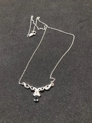 Collar de diamantes y alejandrita de oro blanco de 18k Foto 1 de 3