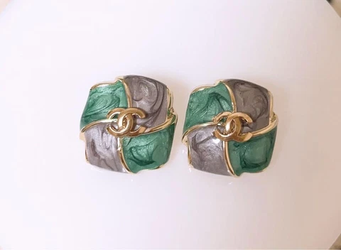 Chanel Vintage Parts Button Green Purple 2 pieces set Free shipping Cover