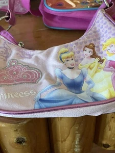 Prinzessin Handtasche Tasche Cinderella Belle Krone Reißverschluss rosa Riemen - Bild 1 von 3