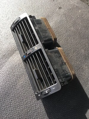 2001-2006 BMW 325CI E46 FRONT CENTER DASHBOARD AC HEAT AIR VENT GRILL GRILLE OEM - Image 1 of 4