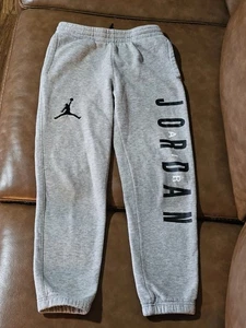 Jordan Air Jumpman Youth M 10-12 Pantalone Felpa Grigio Ricamato Scritto  - Foto 1 di 10
