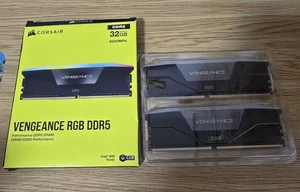 CORSAIR VENGEANCE RGB DDR5 RAM 32GB (2x16GB) 6000MHz CL30 Intel XMP Compatibile - Imagen 1 de 2
