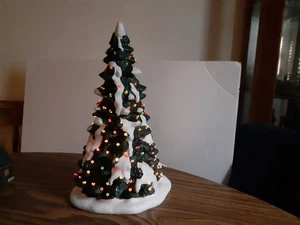 LEMAX Keramik Weihnachtsbaum 1995 beleuchtet, Stern oben fehlt - Bild 1 von 12