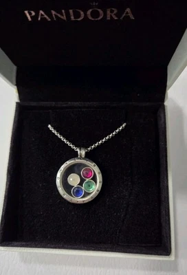 Auténtico collar medallón flotante Pandora... Retirado  Foto 1 de 4