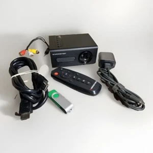 Monster Vision Image Mini Portable LCD Projector 1920x1080 HD (MHV1-1050) - Picture 1 of 10