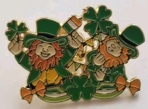 2 Irish Leprechauns W/ Four Leaf Clover Flag St Patrick`s Enamel Lapel Pin ☘🍀 - Picture 1 of 7