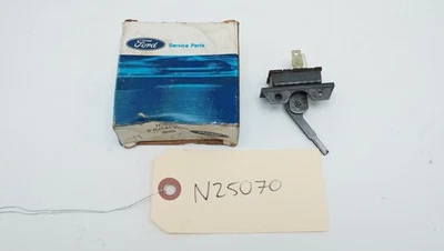 INTERRUPTOR MOTOR SOPLADOR CALEFACCIÓN FORD MUSTANG FAIRMONT 1979-1981 NUEVO DE LOTE, D8BZ-18578-B. Foto 1 de 4