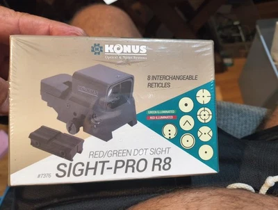 Konus Sight-Pro R8 可充电红/绿点瞄准镜 带 8 个十字线 7376 — 第 1/3 张图片