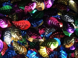 Sequins Leaves Metallic Mix 25g DIY Crafts Decoration Costumes - Picture 1 of 2