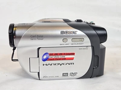 Soyn DCR-DVD105 Handycam DVD Camcorder 20x Optical Zoom 2.5" LCD - Image 1 of 4