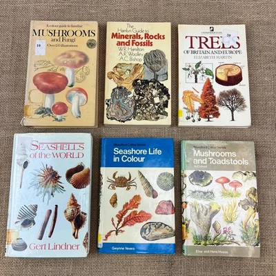 BUNDLE OF 6 VINTAGE GUIDE BOOKS ON NATURAL SCIENCES MUSHROOMS FOSSILS SHELLS - Image 1 of 4