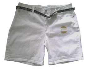 Damen 16M Riders weiß mittelhoher Bund Utility Shorts mit Gürtel - Bild 1 von 1