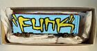Mikrozug mit Graffiti-Buchstaben drauf ""FUNK"" 6x 2 Zoll.