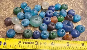 40 cuentas antiguas de vidrio marino africano ámbar azul verde comercio hermosas coleccionables - Imagen 1 de 8