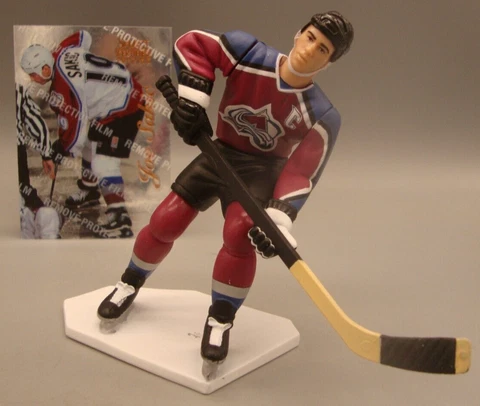 2000 LOOSE STARTING LINEUP SLU FIGURE JOE SAKIC COLORADO AVALANCHE Cover