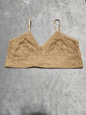 Sujetador Bralette Lily of France XL Beige Encaje Inalámbrico Sin Alambres Cobertura Completa Foto 1 de 3