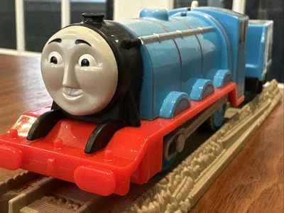 Thomas & Friends Trackmaster Motorizado Nieve Cubierto Gordon con Licitación “2013” EE. UU. Foto 1 de 4