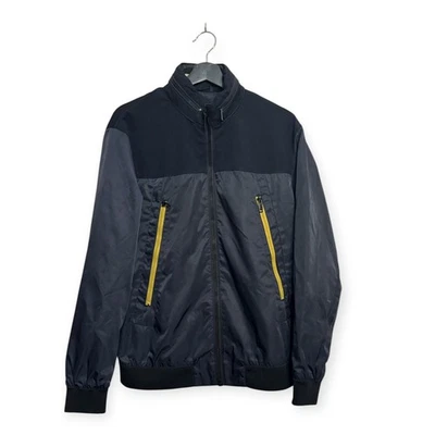 Chaqueta de Lluvia Zara Hombre Azul Marino Talla Mediana Capucha Oculta Cremallera Frontal Ligera Foto 1 de 4
