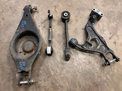 09-16 JUEGO BRAZO DE CONTROL INFERIOR/SUPERIOR LADO PASO TRASERO DERECHO LINCOLN MKS, LOTE OEM3373 Foto 1 de 4