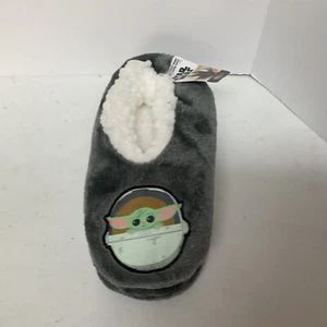 STAR WARS THE MANDAORIAN Fuzzy Boy's Non Slip Slipper Socks (M/L) 13-4~ Free Shi - Picture 1 of 4