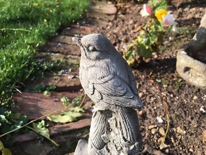 Pájaro sobre pala, adornos de piedra de jardín, estatuas/esculturas de piedra de concreto - Imagen 1 de 6