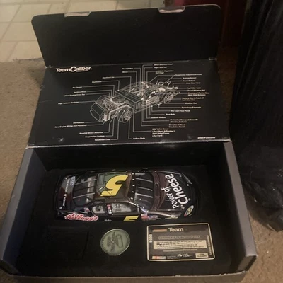 2003 Limited Edition Team Caliber #5 Kellogg Terry Labonte 1:24 Diecast NASCAR - Image 1 of 4