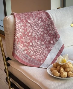 Williams Sonoma Jacquard Napkins Set Of 6 Red Snowflakes 22x22” NEW - Picture 1 of 3