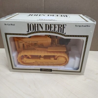 Ertl 1/16 John Deere Industrial 430 Crawler #5771 NIB - Image 1 of 4